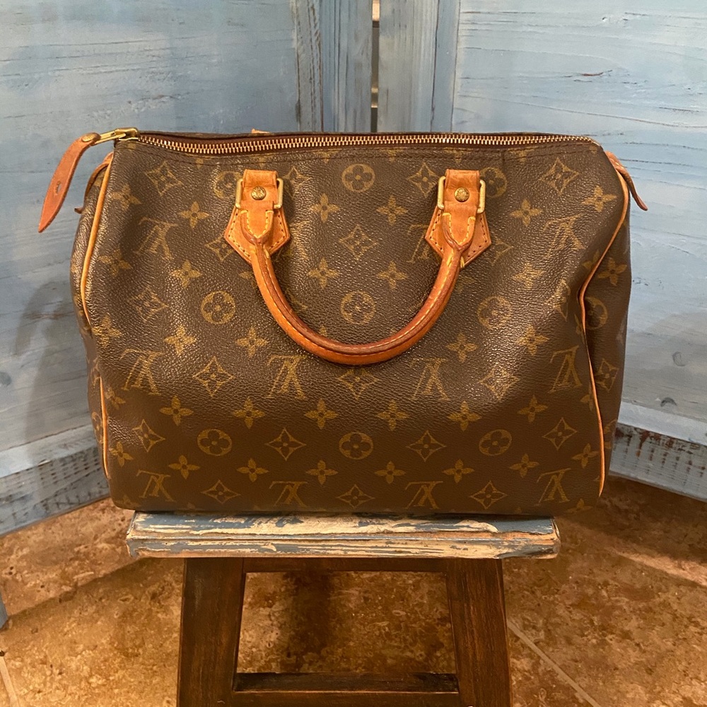 Louis Vuitton (Speedy 35) **Authentic**
